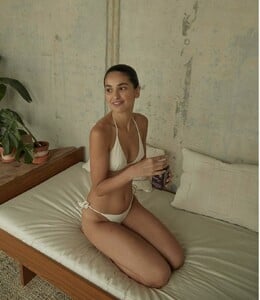 aline-dallarosa-lima_1146818.thumb.jpg.cc47f4801ad8c4a2bbb58eda7804a9da.jpg