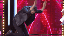 arrodillarse-dani-martinez.gif.295804dae97b32cc8b385a3e6accd2f0.gif