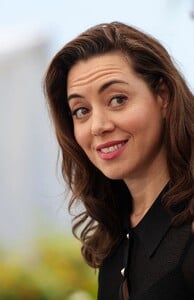 aubrey-plaza-at-honey-don-t-hotocall-at-78th-cannes-film-festival-05-24-2025-1.jpg