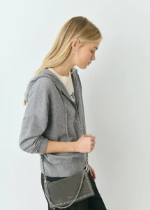bolso-piel-solapa-cadena.jpg