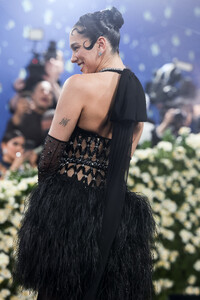 dualipa-10.jpg