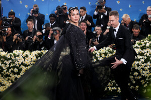 dualipa-19.jpg