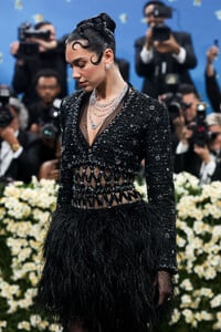 dualipa-2.jpg