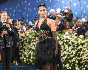 dualipa-22.jpg