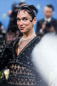 dualipa-8.jpg