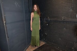 eiza-40.jpg