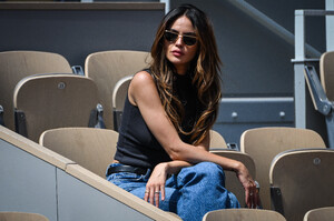 eiza-8.jpg
