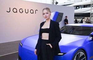 ellie-10.jpg