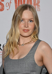 ellie4-23.jpg