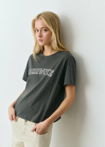 embroidered-sequin-slogan-short-sleeved-t-shirt.jpg