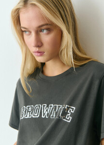 embroidered-sequin-slogan-short-sleeved-t-shirt_3.jpg