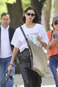 irina-shayk-walks-her-dog-in-effortless-nyc-style-04.30.2025-3.jpg