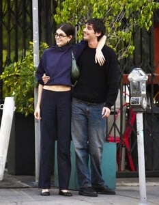 kaia-gerber-steps-out-in-effortless-la-style-03.29.2025-13.jpg