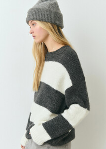 lightweight-knit-jumper.jpg