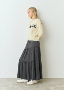 long-studs-detail-skirt_1.jpg