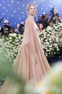maya-hawke-03.jpg