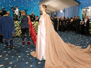 maya-hawke-10.jpg