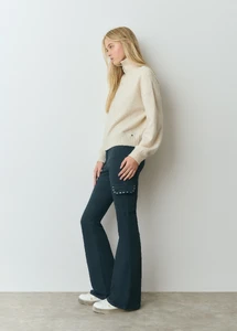 pantalon-campana-cargo-tachas(2).jpg