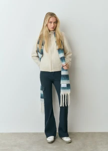 pantalon-campana-cargo-tachas (2).jpg