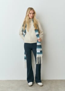 pantalon-campana-cargo-tachas_2.jpg
