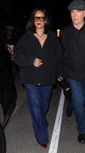 rihanna-rocks-rare-chanel-bags-at-italian-hotspot-2.jpg