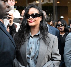 rihanna-s-courtroom-presence-a-ap-rocky-verdict-style-3.jpg