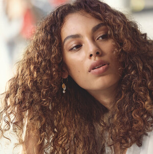 wella(3).thumb.jpg.865cace3f575833dfd3df5d1eec1c501.jpg