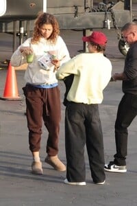 zendaya-tom-holland-euphoria-set-fashion-moment-5.jpg