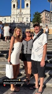 [2025.05.31] lindsaydemyan_3644645490991703881.jpg