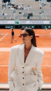 [2025.06.08] izabelgoulart_504471038_18510913063029414_6659260520263437345_n..jpg