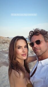 [2025.06.09] alessandraambrosio_505140665_18515389705002304_7723639715341524443_n..jpg