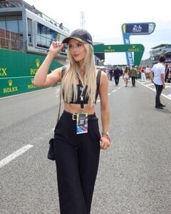 [2025.06.14] lindsaymariebrewer_506308160_18509241121023234_6066663608848129994_n.jpg
