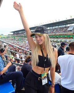[2025.06.14] lindsaymariebrewer_506362570_18509241139023234_3715789985325276553_n.jpg
