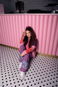 2fb2afbf-ab69-4e0c-a6b3-5e86c176cd3c_1500x3000q75_jpg.jpg