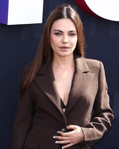 606924407_0016.jpg