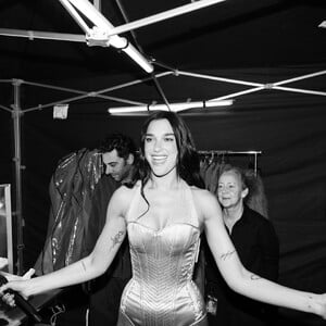 607116012_dualipa-20250603_085029-5.jpg