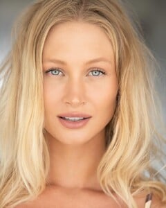 740full-natalia-nien (16).jpg