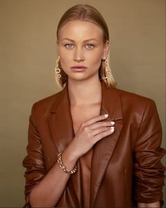 740full-natalia-nien (32).jpg