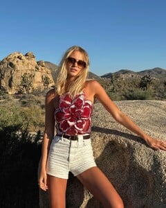 740full-natalia-nien (8).jpg