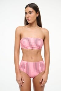 9-LULU_BIKINI_TOP_MNST_0098_web_9bbecc4b-6889-4389-bc95-a0afecb30e0e.jpg