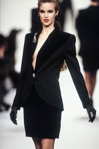 BrieAnneCameron f92hanaeMori-rtw-92.jpg