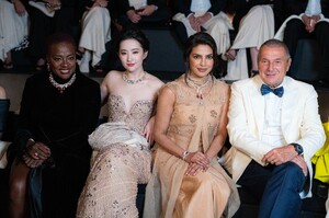 Bulgari_High_Jewelry_Show_-_Gala_Dinner_283429.jpg
