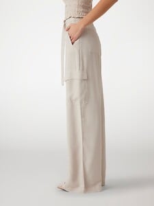 FValenti - Guess_Relaxed-fit cargo pants Women-4 - W5GA1TWDP85-G9D0-ALT3.jpg
