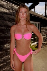 HayleyM - BoutineLA_Hot Pink Hoop Top-5_a7581c5f-c863-4792-8a9a-80240ca35259.jpg
