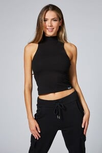 Kianna - PineappleUK_barbelle-vest-TV16320A1-01.jpg