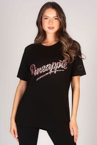 Kianna - PineappleUK_women-black-logo-boyfriend-t-shirt-01_4c076f16-5d1f-4771-a16f-d15a58098888.jpg