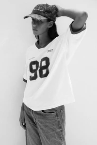 LUISA-PINKYBW_1e0cc5e9-5987-47d4-a3c7-8bae61c47c8b.jpg