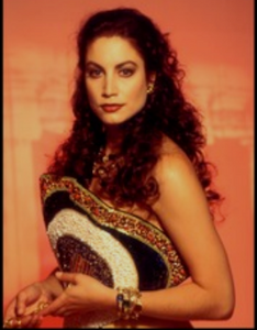 Renée Knapp (2).png