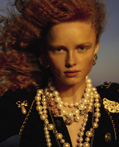 Sadli_Vogue_Italia_April_2019_Cover_02.png