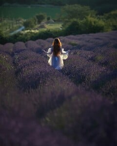 ✨ Taking advantage of flower fields during peak season is a great way to spark creativity and elevate your portfolio. Using natural elements as part of your storytelling allows you to explore ideas freely — it (2).jpg